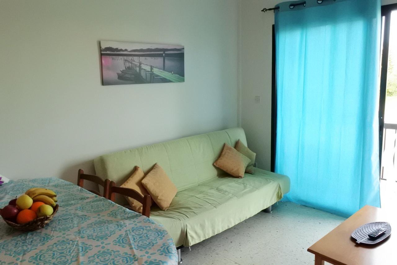 Kissonerga Beach Apartment Paphos Exterior photo